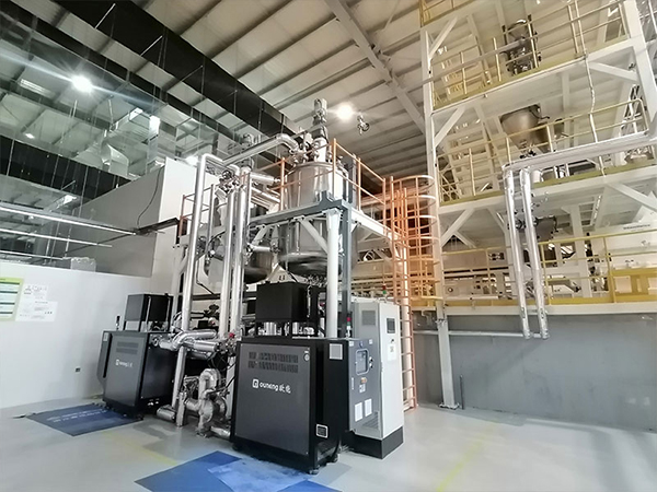 提高鋰電池隔膜的質(zhì)量選擇隔膜材料模溫機，讓白油溫度恒定