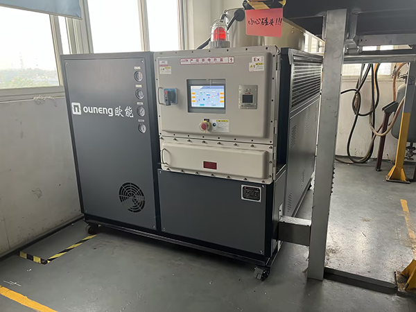 醫藥中間體半管式不銹鋼反應釜防爆電加熱油爐