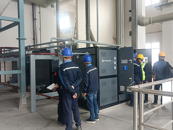 企業(yè)選擇150kw電加熱導熱油爐？3大優(yōu)勢碾壓傳統(tǒng)鍋爐